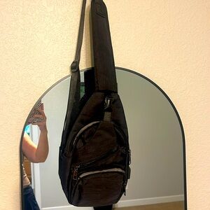 Travel cross body bag black